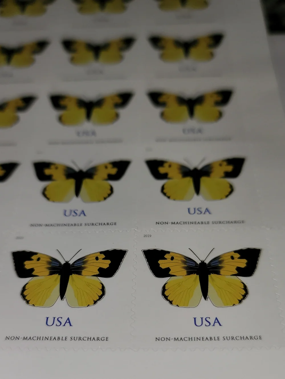 100 USPS Non-Machinable Surcharge Stamps Square Irregular‎ Envelopes Butterfly